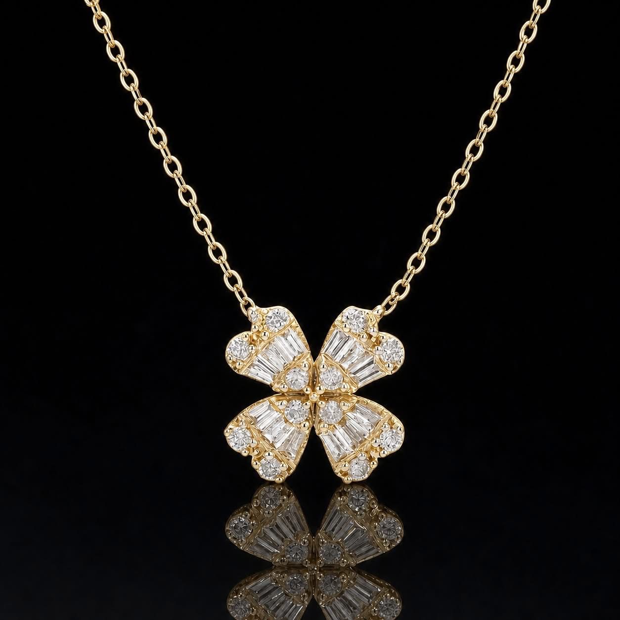 14KT Yellow Gold Natural Diamond Flower Necklace