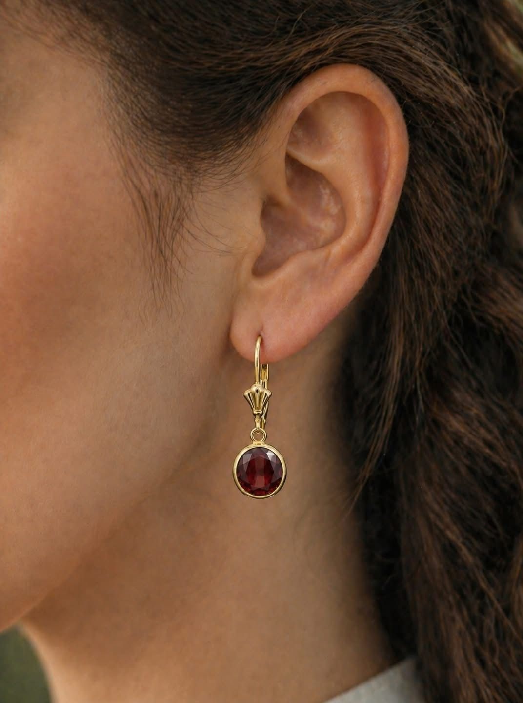 14KT Yellow Gold Garnet Leverback Earrings